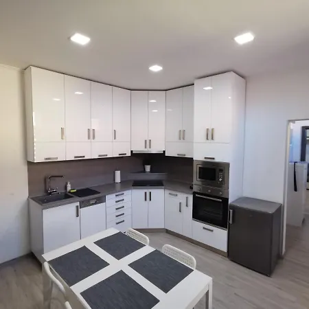 Apartment Aapartman Exclusive - Free Parking *