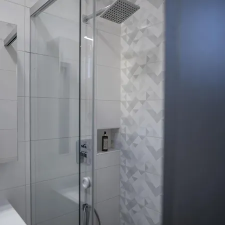 Apartment Aapartman Exclusive - Tagas Belvarosi A Szechenyi Ternel, Sajat Parkoloval Pecs