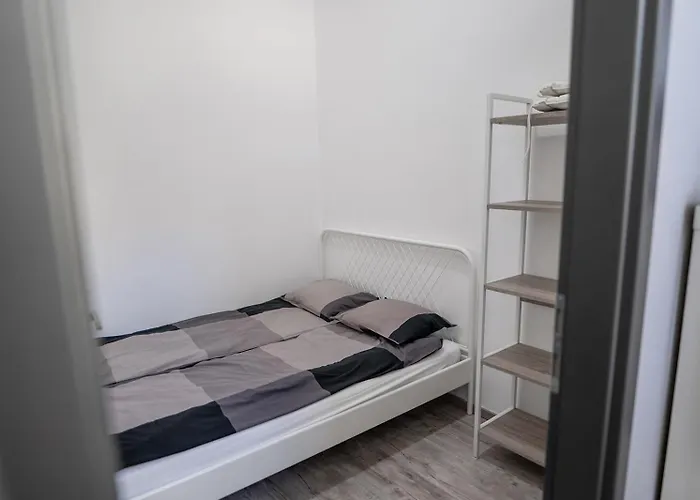 Appartamento Aapartman Exclusive - Tágas Belvárosi A Széchenyi Térnél, Saját Parkolóval Pécs